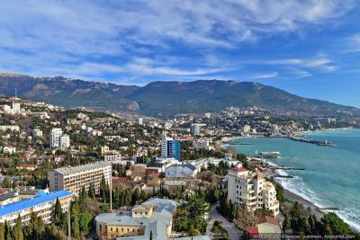 Критика главы города Ялта, работы коммерсантов по освоению центра города.